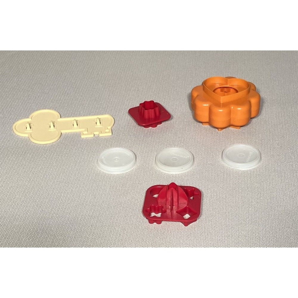 Vintage‎ Tupperware Key Cookie Cutters Seals Lids Lot